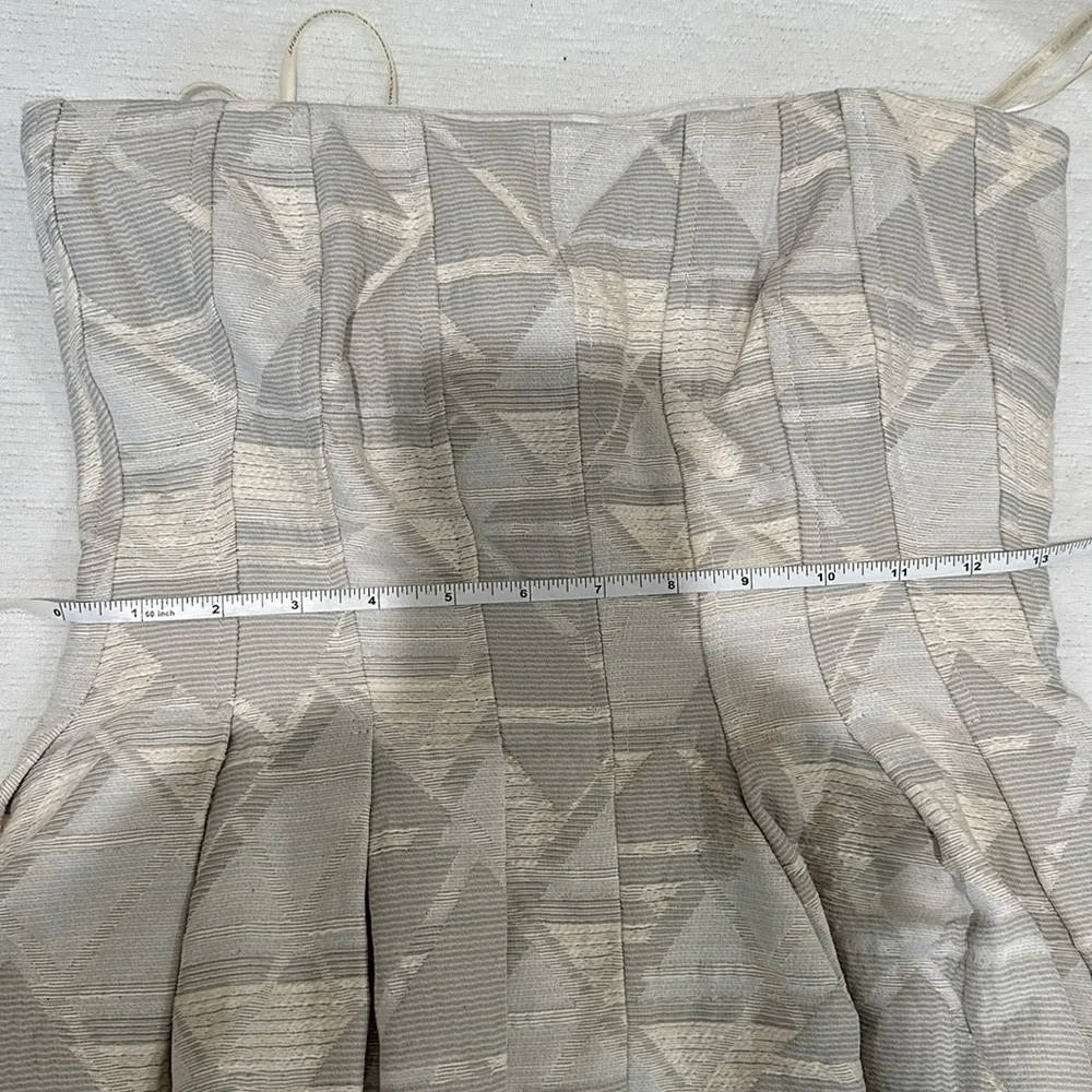 Strapless dress - Picture 4 of 8